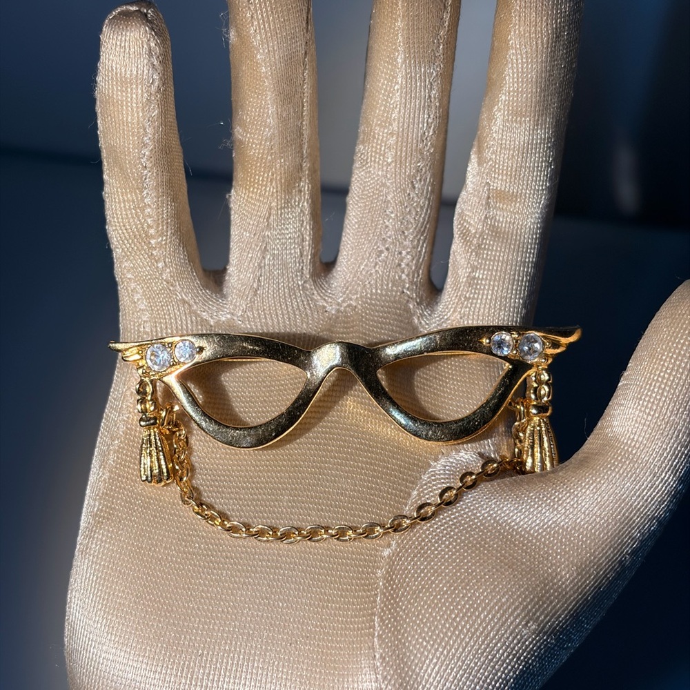 Vintage Avon Brooch Cat Eye Glasses Clear Rhinestones Gold Tone Hanging Chain